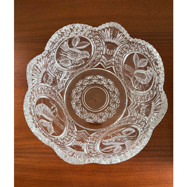 Antique Eapg Indiana Glass "Bird and Strawberry" Master Berry Serving Bowl For Sale In Indianapolis - Image 6 of 6