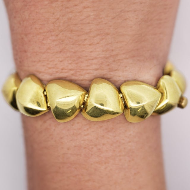 2000 - 2009 18k Gold Heart Charm Link 3.5 Carat Pave Diamond Bracelet For Sale - Image 5 of 9