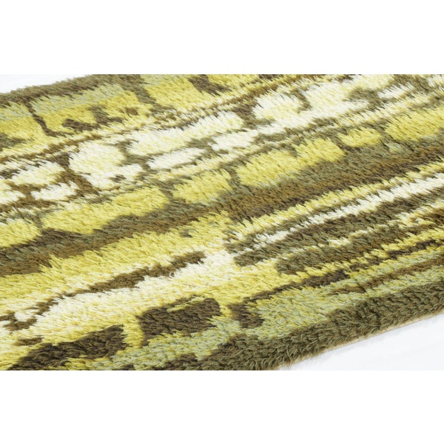 Rug & Kilim Vintage Swedish Rya Runner With Moss Green and Ivory Abstract Pattern - Rug & Kilim For Sale - Image 4 of 8