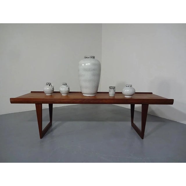 Contemporary Vintage White Ceramic Vases by Hans Welling for Ceramano, 1960s, Set of 5 For Sale - Image 3 of 18