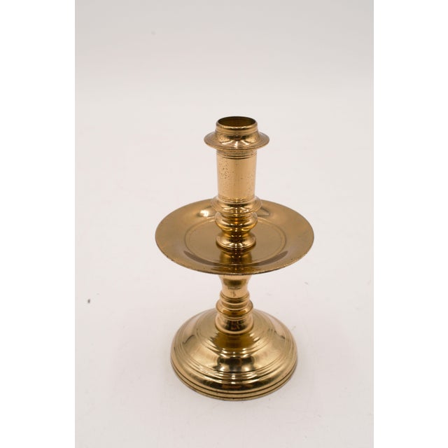 Virginia Metalcrafters Virginia Metalcrafters Small Brass Colonial Williamsburg Cw 16-39 Candlestick With Globe For Sale - Image 4 of 12