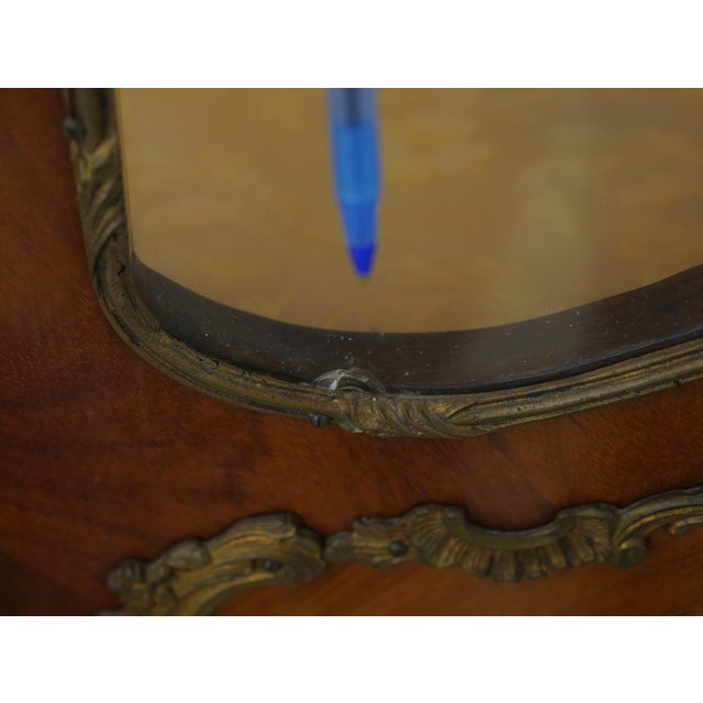 Vintage French Louis XV Vitrine Curio Display Cabinet For Sale - Image 17 of 18