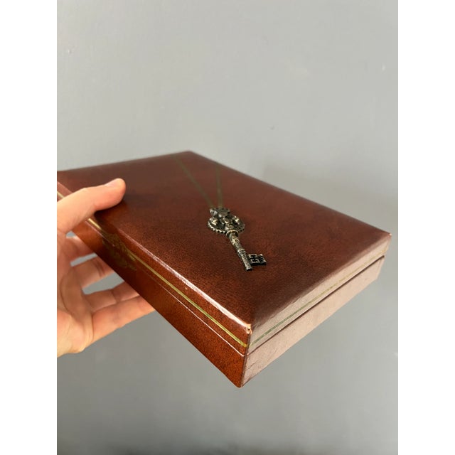 1950s 1950’s Leather Jewelry Box For Sale - Image 5 of 12