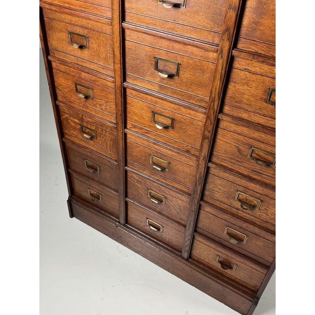 Chest of Drawers in Oak For Sale - Image 15 of 18