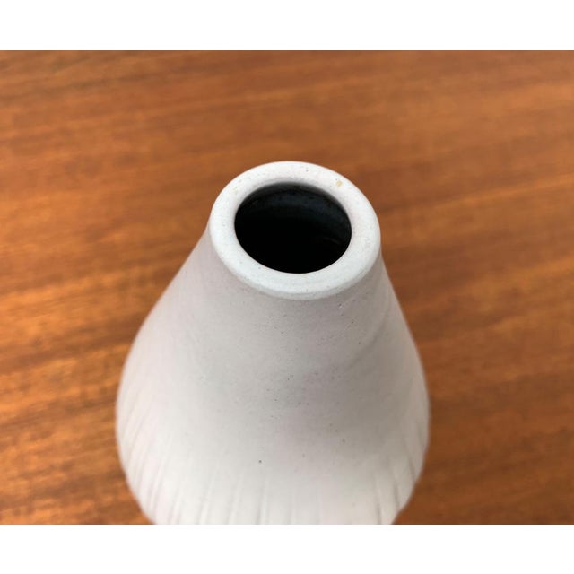 Minimalist German GDR Vase by Erhard Goschala, 1960s For Sale - Image 5 of 14