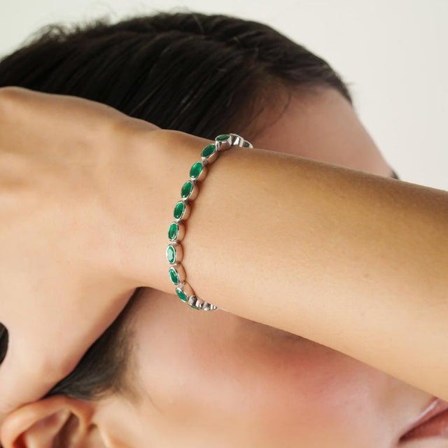 925 Sterling Silver 8.2 Carat Green Onyx Bezel Set Tennis Bracelet For Sale - Image 6 of 11