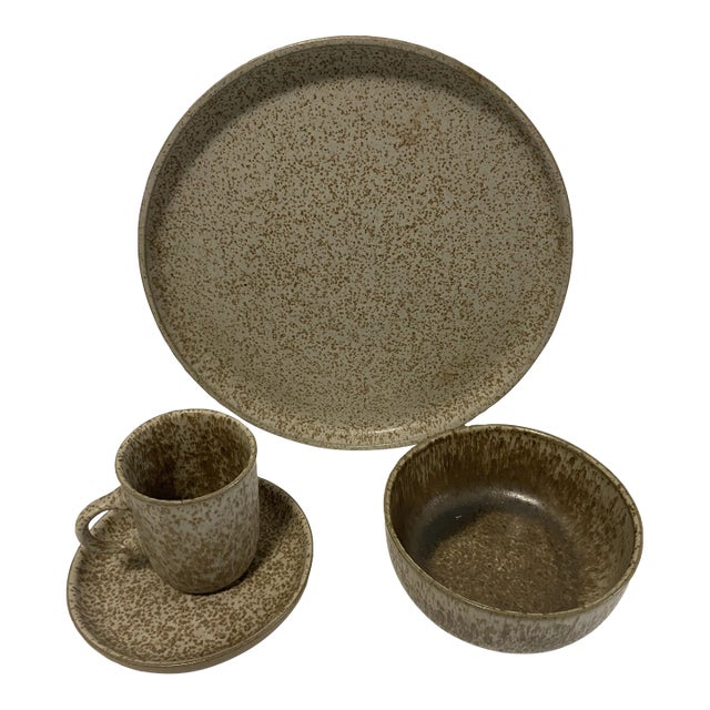 Mid Century Martz Studios Ceramic Matte Plate Bowl Dinnerware Set- 31 PCS For Sale