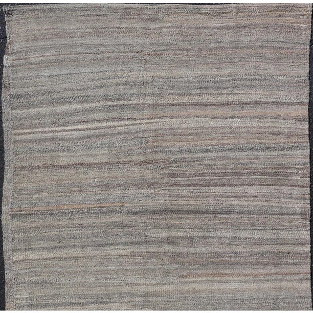 White 2020s Finely Made Modern Kilim With Minimalist Solid Design and Variegated Colors in Earth Tones For Sale - Image 8 of 12