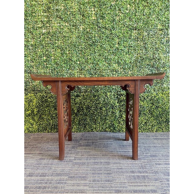 Baker furniture has a reputation as being very high-quality furniture and this altar table is no exception. It has an oak...