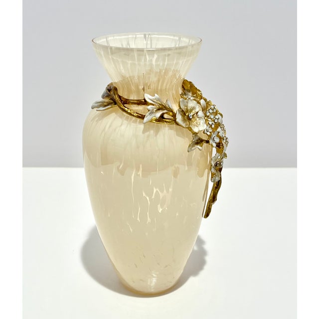 Jay Strongwater Polly Vase Jeweled Enamel Flowers Swarovski Crystals Signed Bring instant glamour to a vanity, entry...