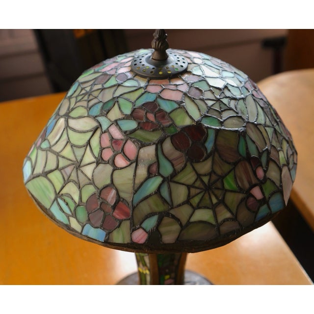 Vintage Tiffany-Style Cobweb Artisanal Lead Glass Lamp With Heavy Mosaic Base For Sale - Image 12 of 13