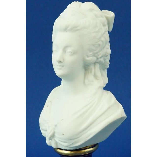 18th Century Rococo Bust in Biscuit Porcelain Depicting Queen Marie Antoinette of France from Sevres, Late 1700s For Sale - Image 11 of 18