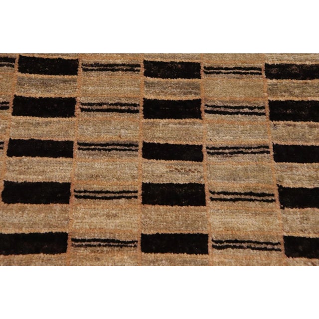 1990s 1990s Contemporary Gabbeh Beige/Tan Wool Rug - 8'11" X 11'9" For Sale In New York - Image 6 of 9