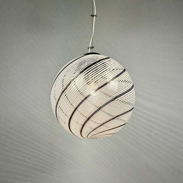 Mid-Century Modern Mid-Century Modern Murano Tessuto Swirl Glass Globe Pendant Lamp from Venini, 1970s For Sale - Image 3 of 6