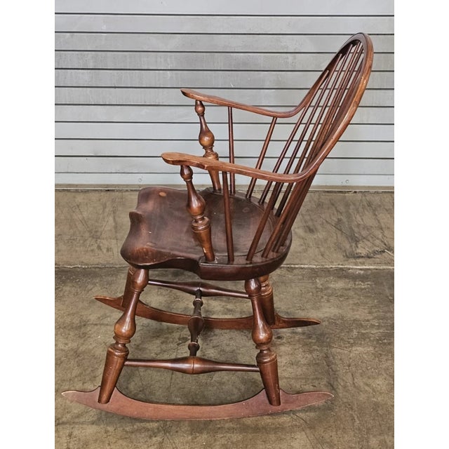 d.r. Dimes Continuous Arm Windsor Rocking Chair Bench Made in New Hampshire For Sale In Cleveland - Image 6 of 10
