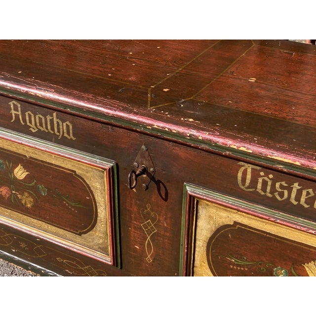 Mid 19th Century Pine Trunk or Blanket Chest in Original Decorative Paint For Sale - Image 5 of 16