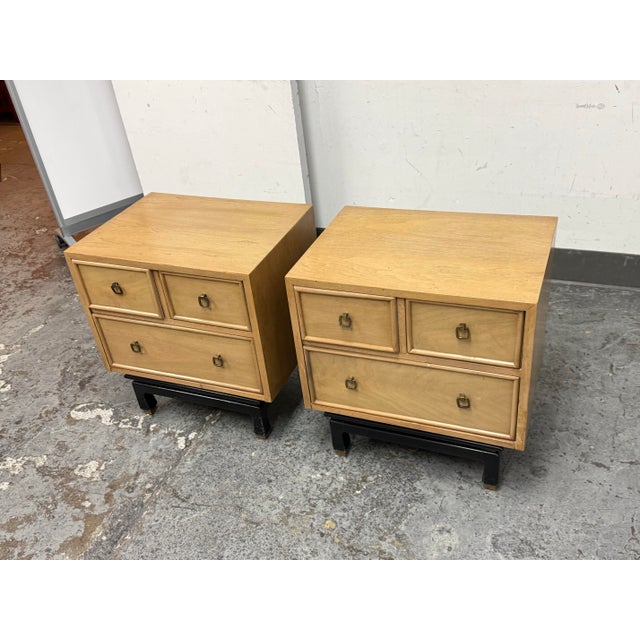 Wood Mid 20th Century American of Martinsville Blonde Walnut Nightstands, Pair For Sale - Image 7 of 12