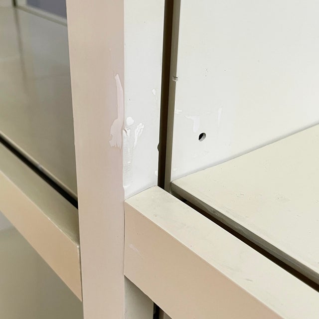 Space Age Italian Plastic Bookcase Dodona 300 by Ernesto Gismondi for Artemide, 1970s For Sale - Image 9 of 18