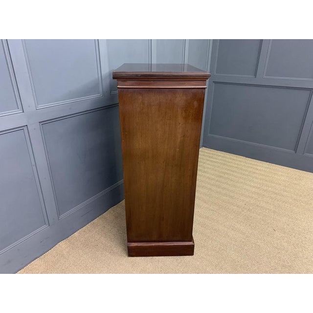 Inlaid Mahogany Pillar Chest from Maple & Co., 1900 For Sale - Image 10 of 15