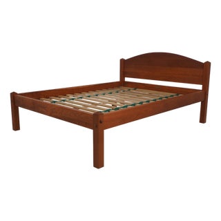 Scott Jordan Queen Size Cherry Shaker ½ Moon Bed For Sale