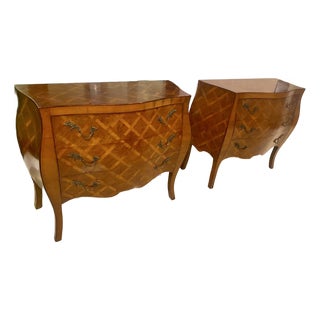 Late 20th Century Pair of Louis XV Style Bombe Chests in Burl Walnut With Parquetry Inlay For Sale