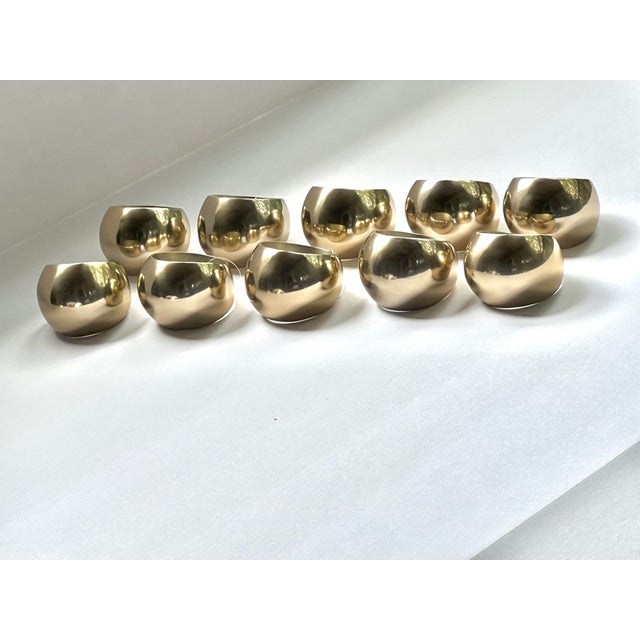 Modern Modern Champagne Gold Napkin Rings For Sale - Image 3 of 3
