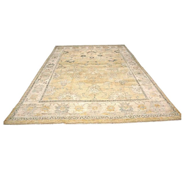 Condition: New Origin: Turkey Design: Oushak Actual size: 9'8" X 12'10" Thickness: 1/8" - 1/4" Colors: Gold, Ivory,...