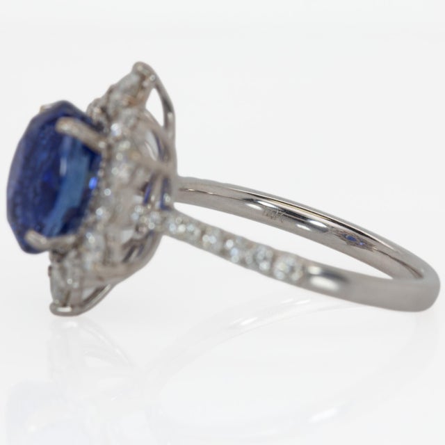 Metal 4cts Blue Sapphire Ring With Natural Diamonds Accents: Solid 14k Gold, 8x6mm For Sale - Image 7 of 7