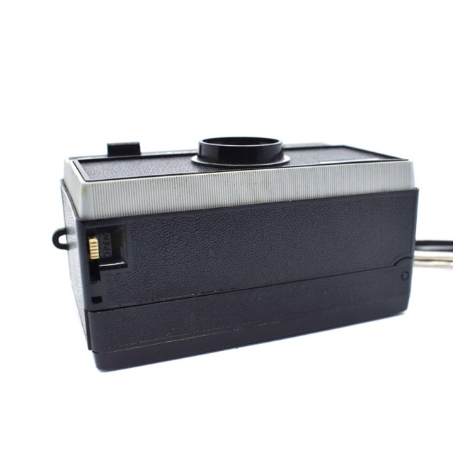 1960s Mid 20th Century Imperial Instant Load 900 Film Camera With Flash Cube Mount For Sale - Image 5 of 7
