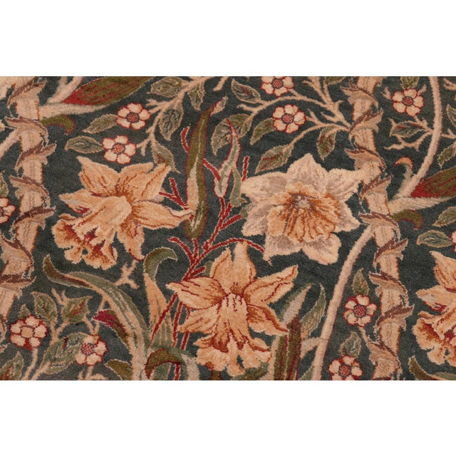 Floral Dafodils Pak-Persian Green/Gray Wool Rug - 8'2'' X 10'4'' For Sale - Image 4 of 9