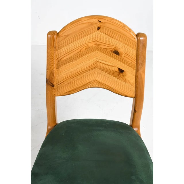 A Pair of Danish Pine Dining Chairs in the Style of Rainer Daumiller, 1970s For Sale In Philadelphia - Image 6 of 8