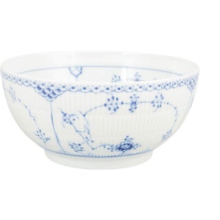 Large Salad Bowl in Blue Fluted Half Lace Porcelain from Royal Copenhagen, 1980s For Sale