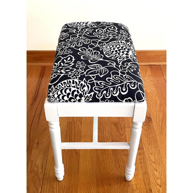 1950s Small Farmhouse Upholstered Bench For Sale - Image 5 of 9