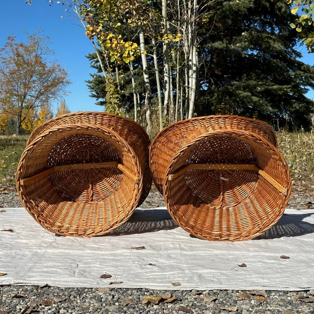 Pair of Vintage Sculptural High-Back Wicker Pod Chairs – Mid-Century Boho Modern Accent Seating For Sale - Image 4 of 9