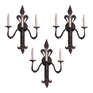 Early 20th Century French Gothic Revival Wrought Iron Wall Sconces, Set of 3 For Sale