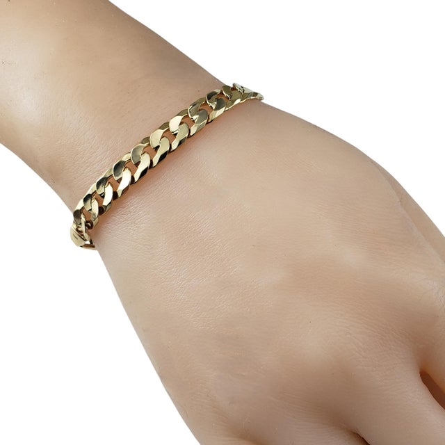 Metal Late 20th Century 18 Karat Yellow Gold Curb Link Bracelet For Sale - Image 7 of 7