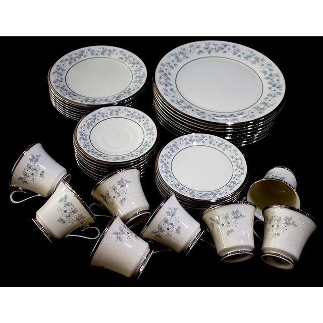 Lenox Dinnerware Set for 8: Elegance for Every Meal