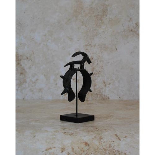 Benin Bangle in Bronze For Sale - Image 4 of 6