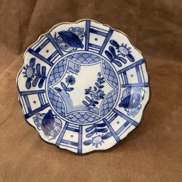 Late 20th-Century Blue and White Porcelain Footed Dish - Set of 2 For Sale - Image 4 of 6