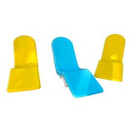Example of Single Outdoor Chaise Lounges
