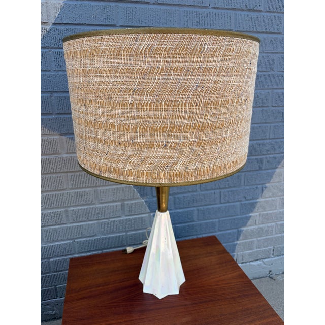 Pair of Sculptural Mid-Century Modern Table Lamps With Pleated White Bases and Brass Accents For Sale - Image 4 of 10