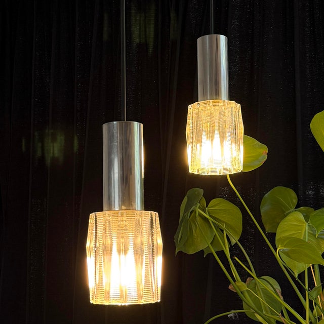 Mid-Century Modern Textured Glass Pendant Lights, 1960s, Set of 2 For Sale - Image 4 of 17