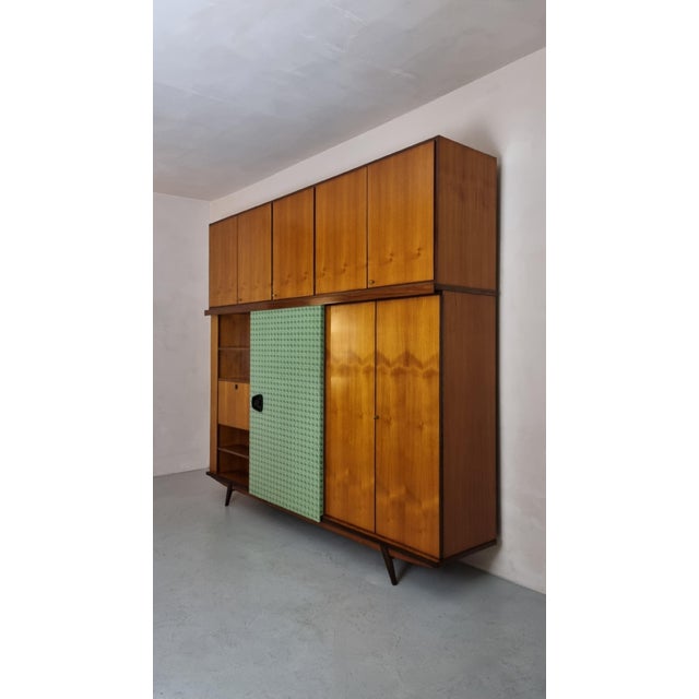 Mid-Century Modern Large Wardrobe Unit attributed to Gio Ponti, 1950s For Sale - Image 3 of 18