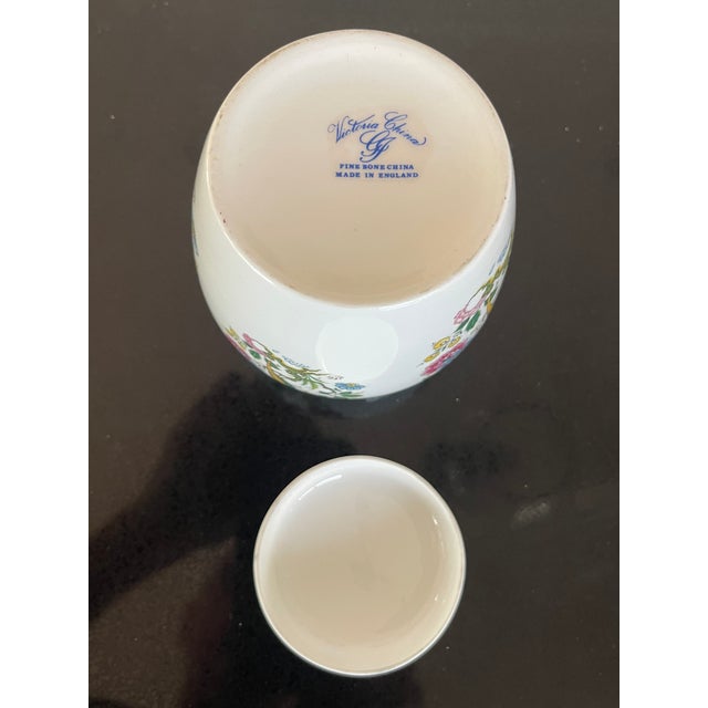 Art Nouveau 1960s Ginger Jar & Lid Fine Bone China Made in England With Pheasant Pattern For Sale - Image 3 of 3