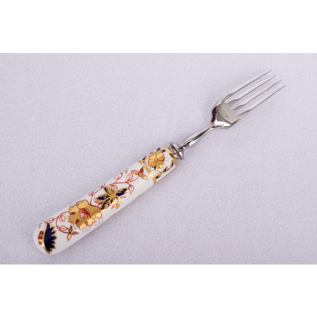 English Vintage Boxed Set of Royal Crown Derby “Asian Rose” Knives & Forks, ca.1950-1960 For Sale - Image 3 of 8