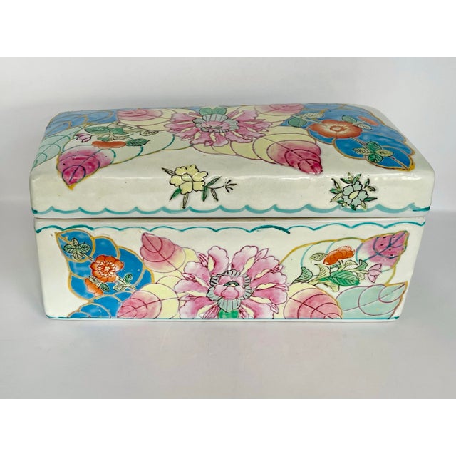 Mid 20th Century “Tobacco Leaf” Ceramic Box For Sale - Image 4 of 9