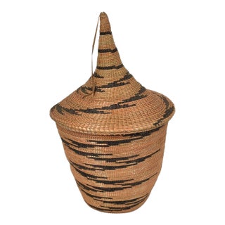 Early 20th Century Tutsi Basket with Lid Rwanda For Sale