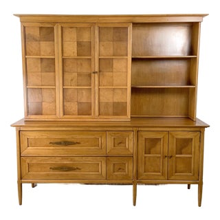 Tomlinson “Sophisticate” Mid-Century Modern Two-Piece Hutch For Sale