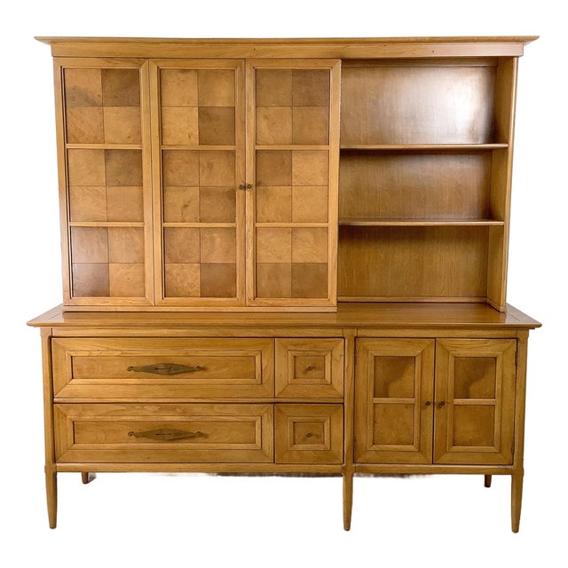 Tomlinson “Sophisticate” Mid-Century Modern Two-Piece Hutch For Sale
