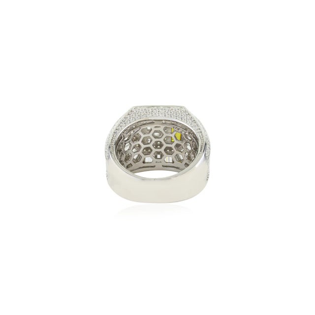 Metal Men's Cadillac Bling Ring in 925 Sterling Silver Sparkling Zircons by Carat&her Size 8 For Sale - Image 7 of 12